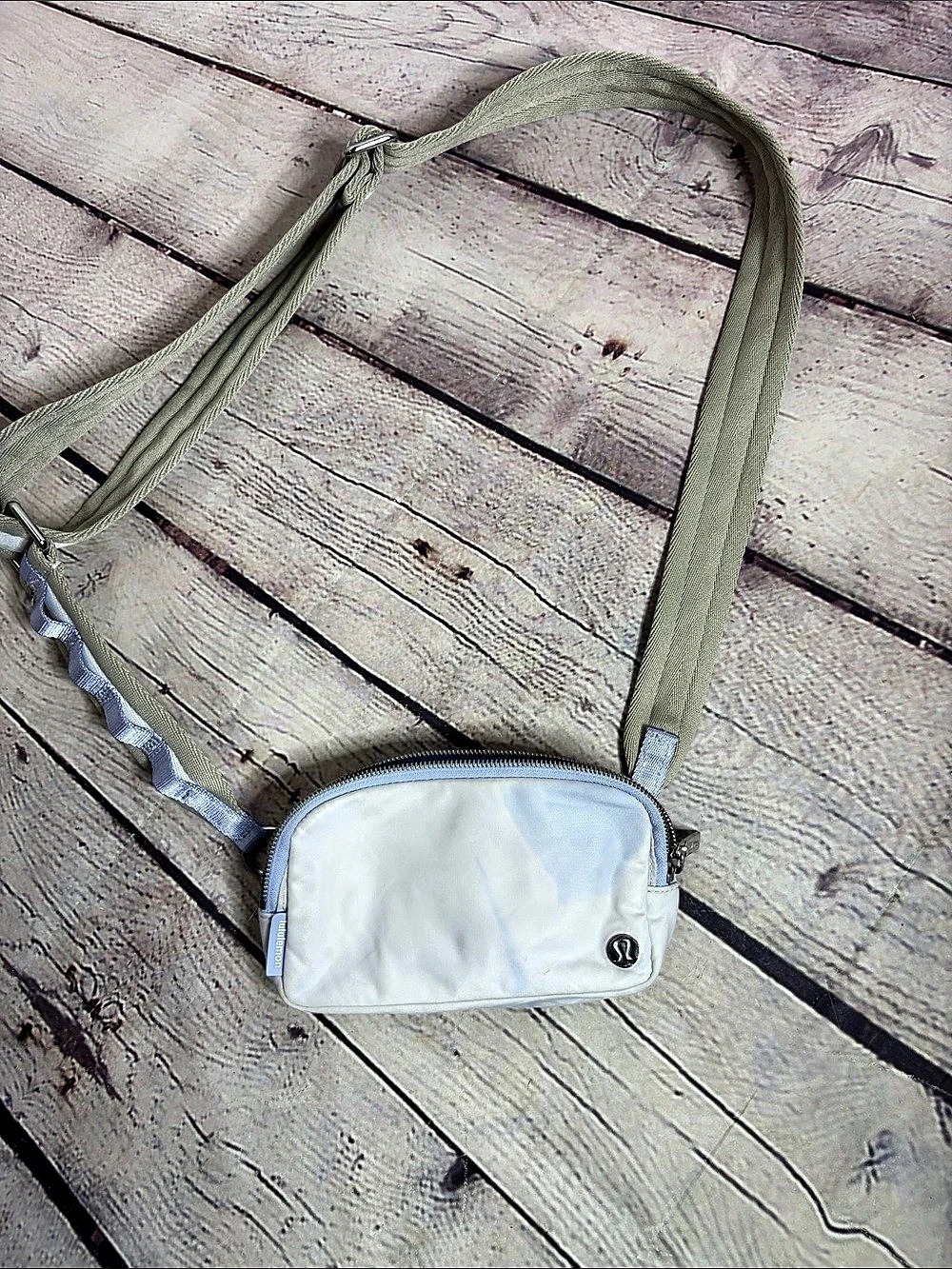 lululemon Crossbody Camera Bag 2L